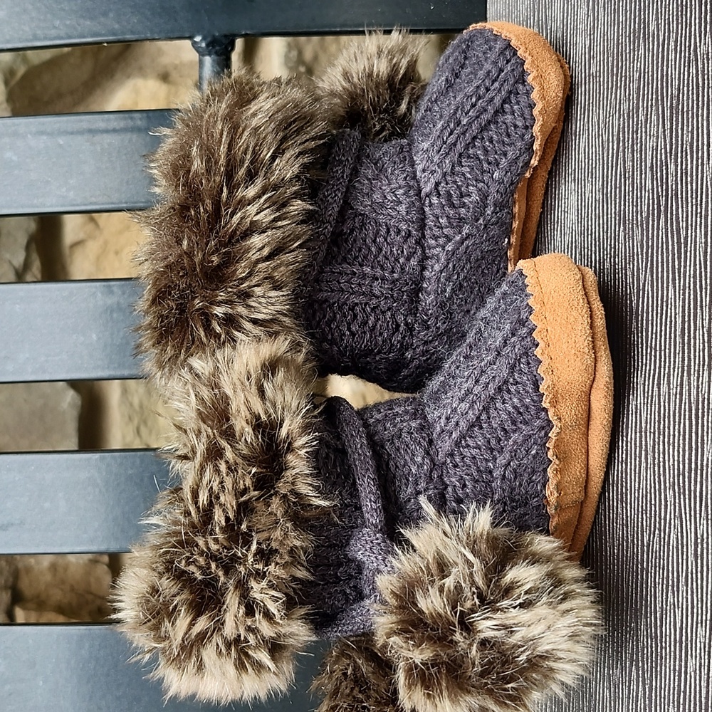 RESTORATION HARDWARE ARTIC FOX BABY BOOTIES